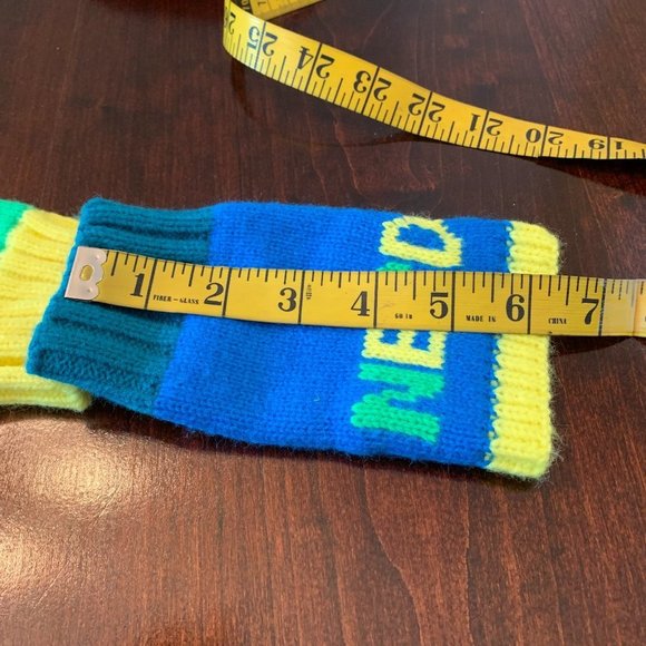 Geek and Nerd Hats and Fingerless Gloves - Picture 14 of 16